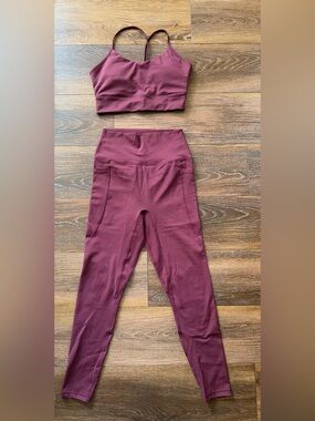 VITAL APPAREL - Resilient Pocket Legging and Resilient Flex Bra - Maroon (Med)